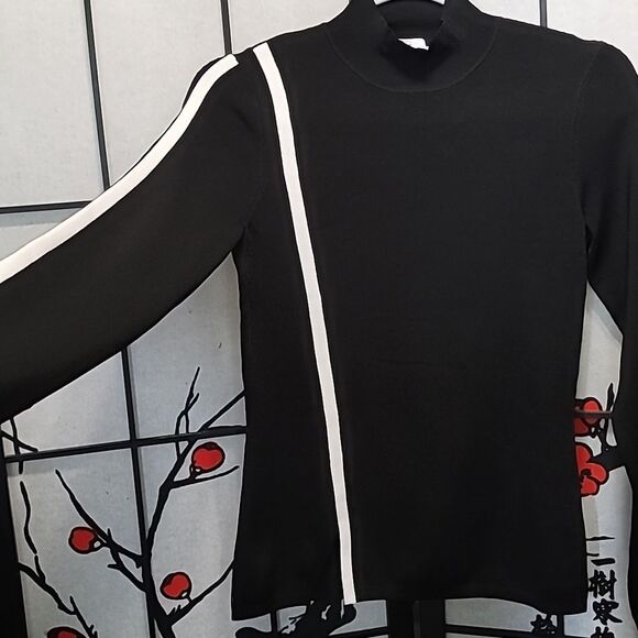 Reiss Anna Contrast Stripe Long Sleeve Top in Black/White - Picture 3 of 8